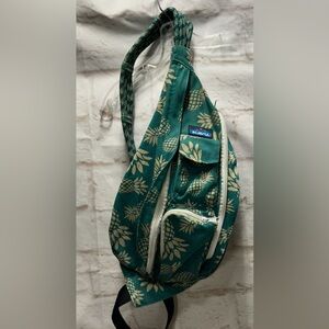 Kavu sling bag green/pineapples‎